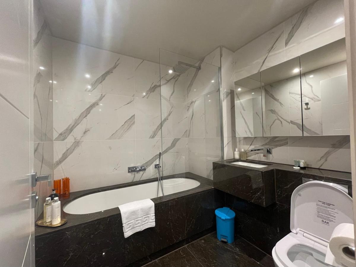 Sophisticated 1Br, 1 Ba Chigwell Designer Flat Chcl F2 Apartment Ngoại thất bức ảnh