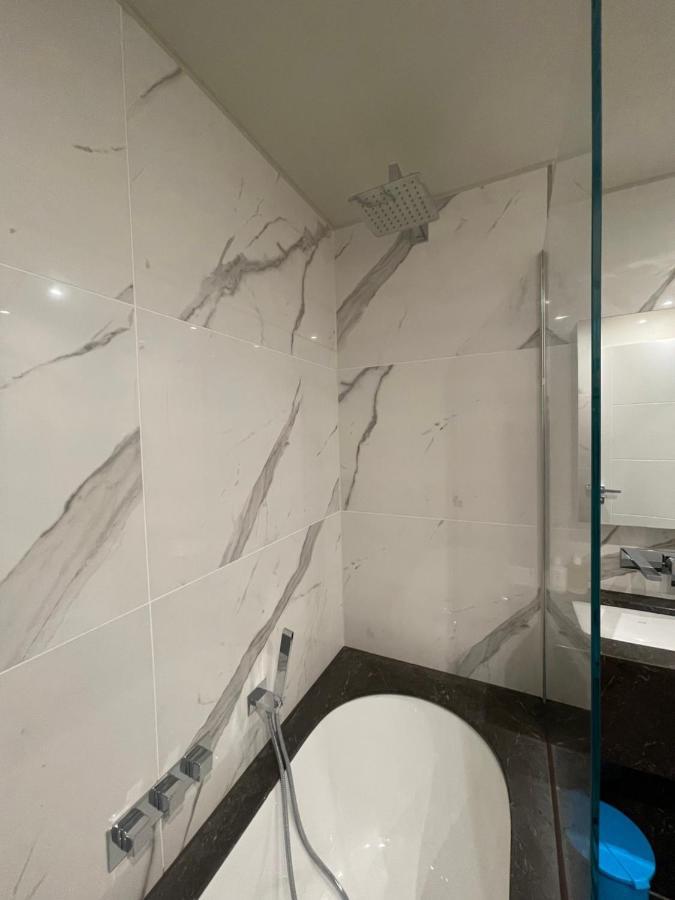 Sophisticated 1Br, 1 Ba Chigwell Designer Flat Chcl F2 Apartment Ngoại thất bức ảnh